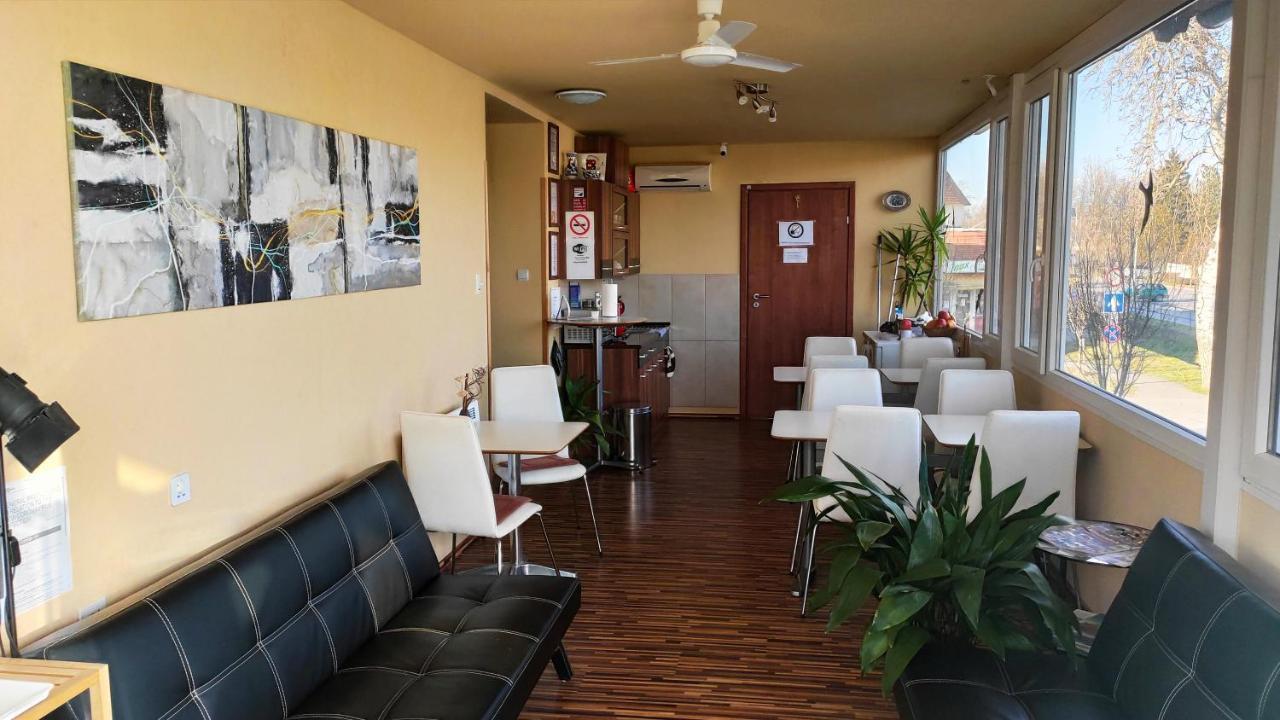 Silver Park Vendeghaz Berettyóújfalu 外观 照片