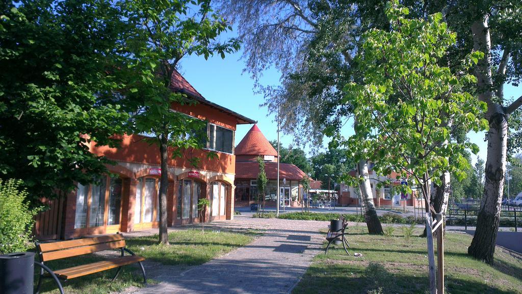 Silver Park Vendeghaz Berettyóújfalu 外观 照片