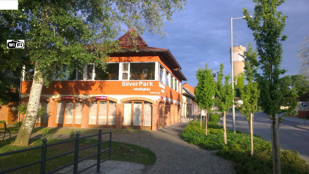 Silver Park Vendeghaz Berettyóújfalu 外观 照片